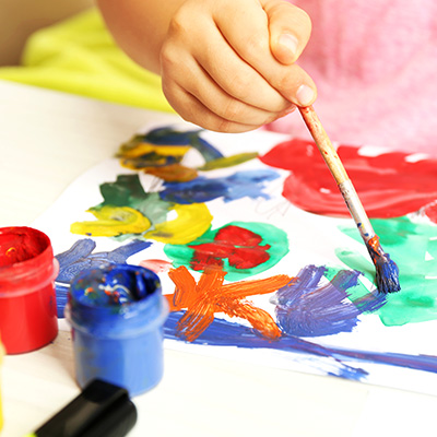 child+painting